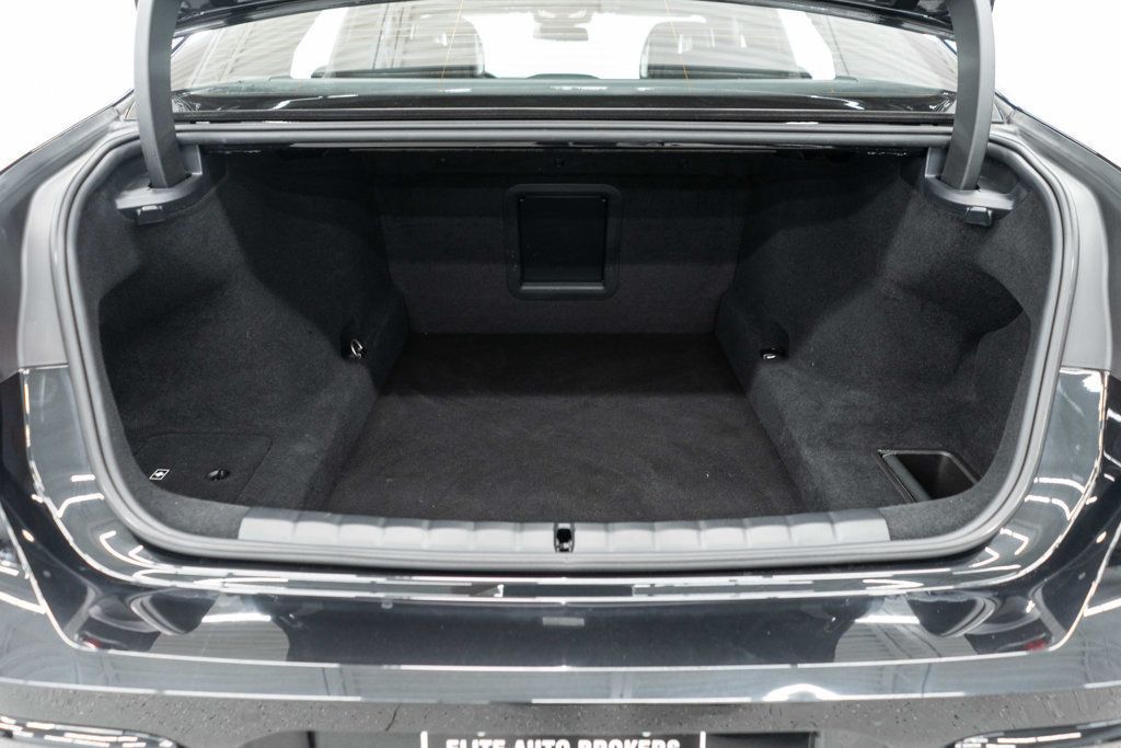 BMW 7 Series photo 41