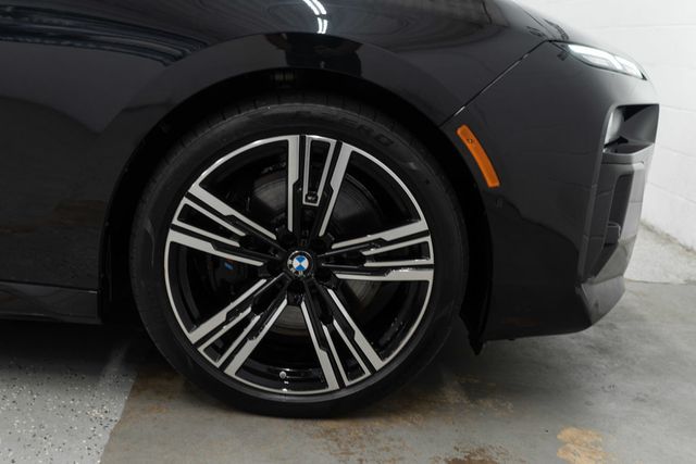 2023 BMW 7 Series 760i xDrive - 23093126 - 45