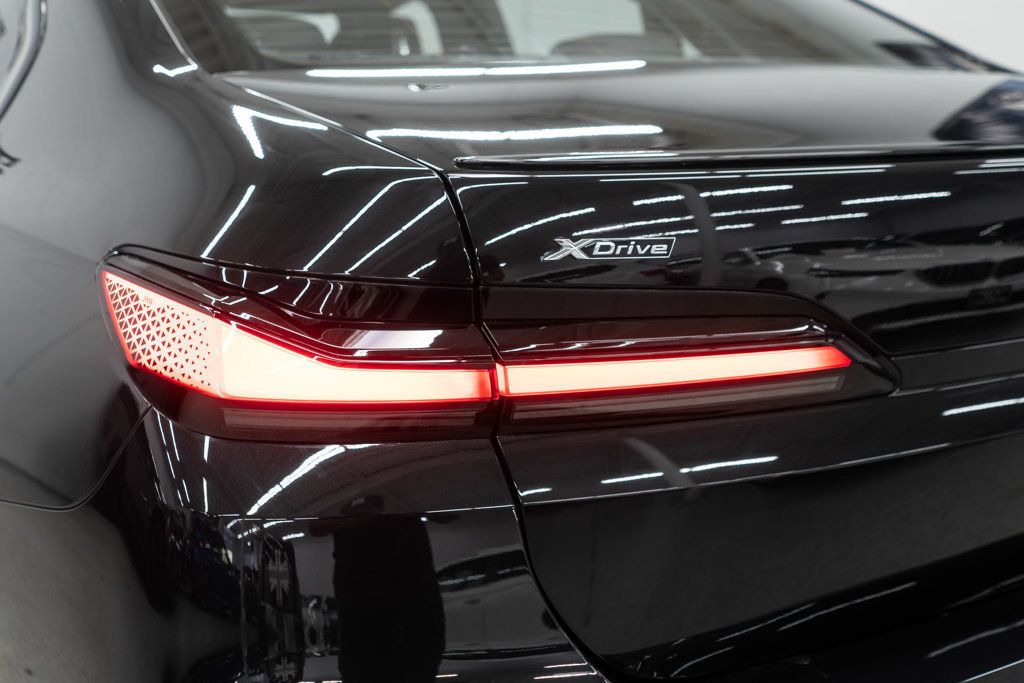 BMW 7 Series photo 53