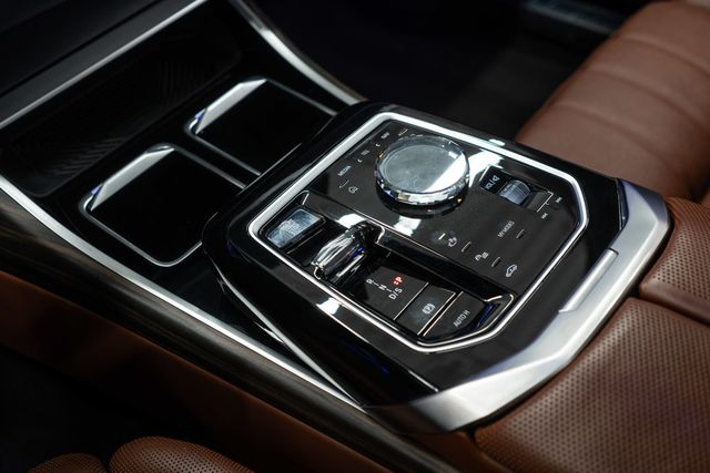 2023 BMW 7 Series 760i xDrive - 23095302 - 28