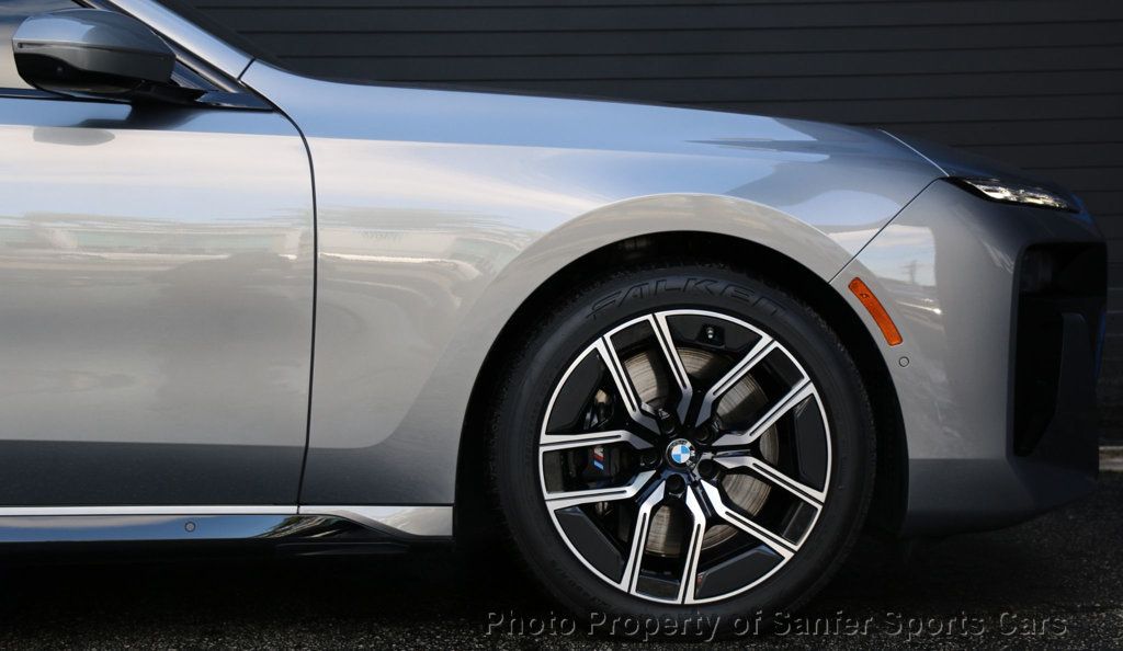 2023 BMW 7 Series 760i xDrive - 23096198 - 13