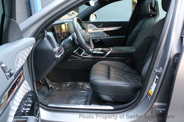 2023 BMW 7 Series 760i xDrive - 23096198 - 24