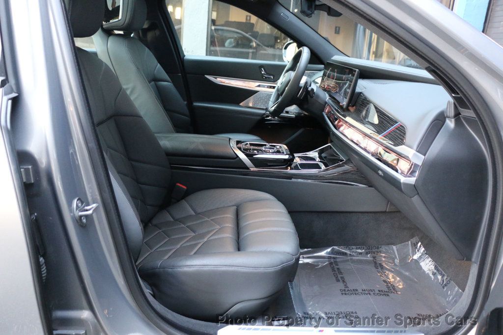 2023 BMW 7 Series 760i xDrive - 23096198 - 25
