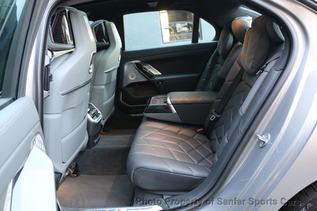 2023 BMW 7 Series 760i xDrive - 23096198 - 28
