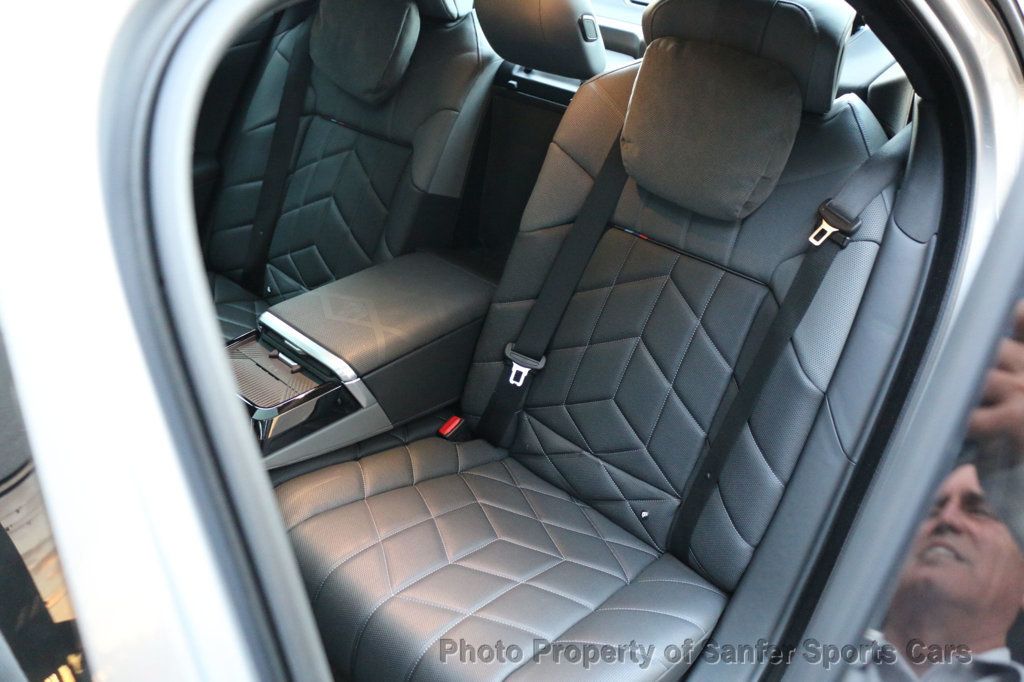 2023 BMW 7 Series 760i xDrive - 23096198 - 30
