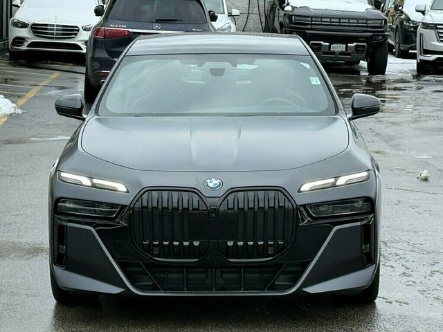 2023 BMW 7 Series 760i xDrive - 22972376 - 12
