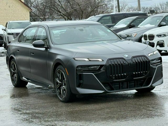 2023 BMW 7 Series 760i xDrive - 22972376 - 13