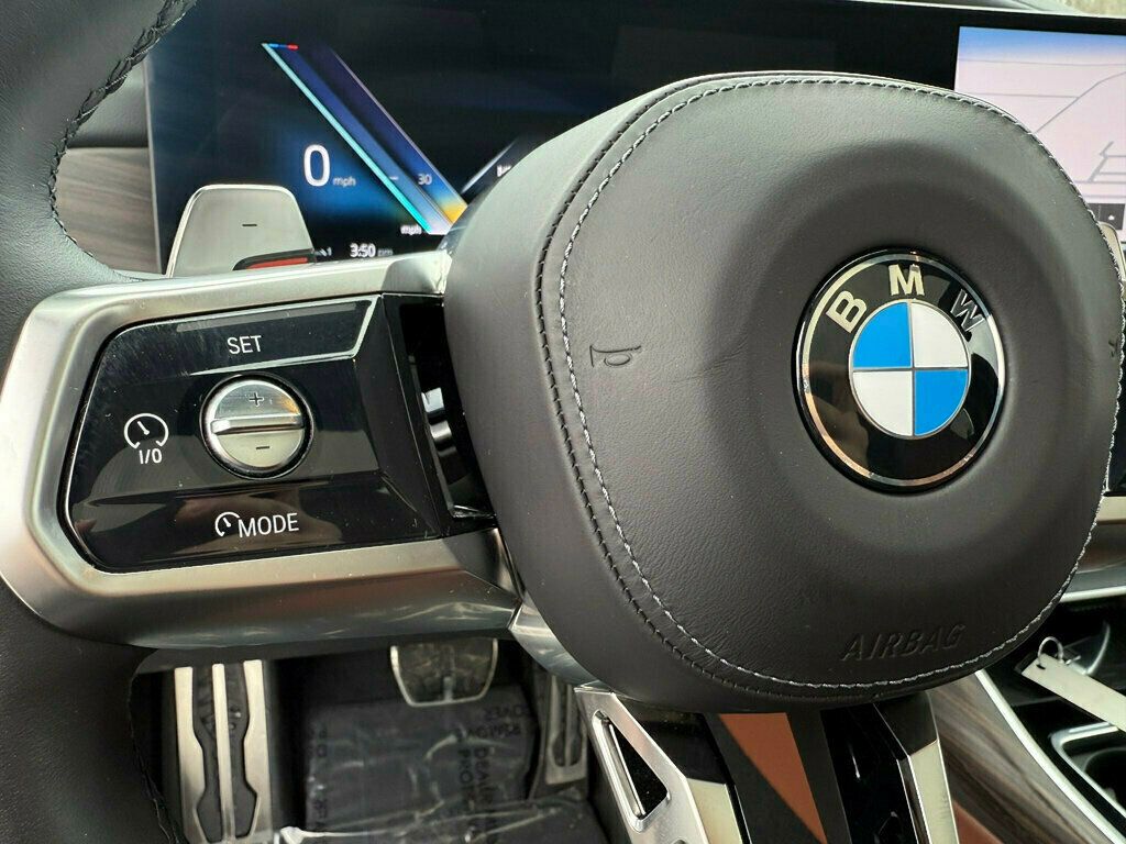 2023 BMW 7 Series 760i xDrive - 22972376 - 24