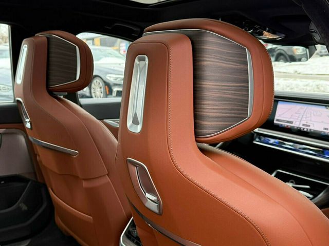 2023 BMW 7 Series 760i xDrive - 22972376 - 39