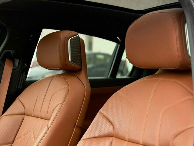 2023 BMW 7 Series 760i xDrive - 22972376 - 49