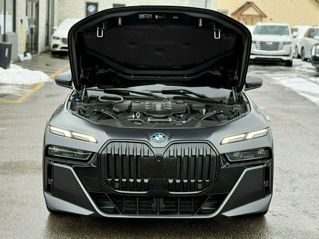 2023 BMW 7 Series 760i xDrive - 22972376 - 53