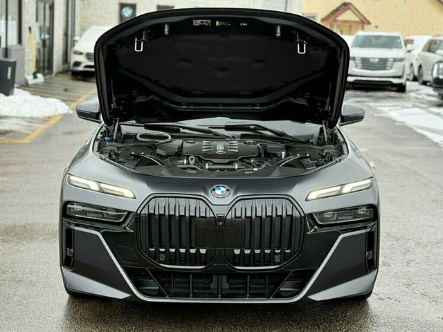 2023 BMW 7 Series 760i xDrive - 22972376 - 53