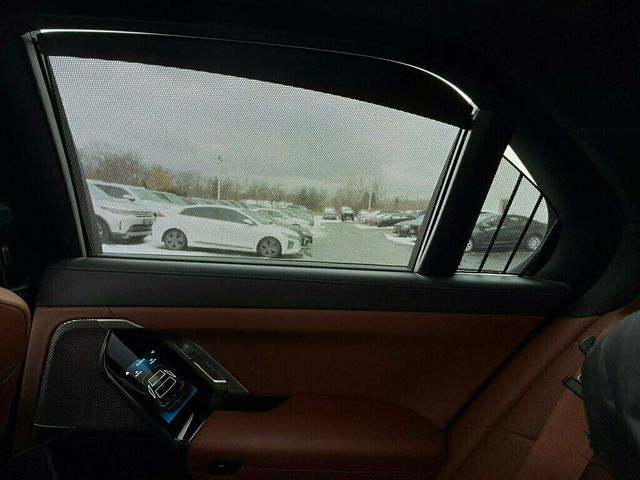 2023 BMW 7 Series 760i xDrive - 22972376 - 54