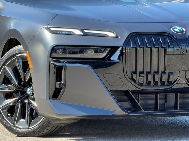 2023 BMW 7 Series 760i xDrive - 22972376 - 70