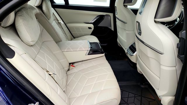 2023 BMW 7 Series 760i xDrive (536 hp) - 22967474 - 21