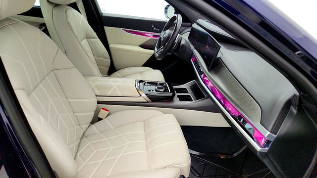 2023 BMW 7 Series 760i xDrive (536 hp) - 22967474 - 22