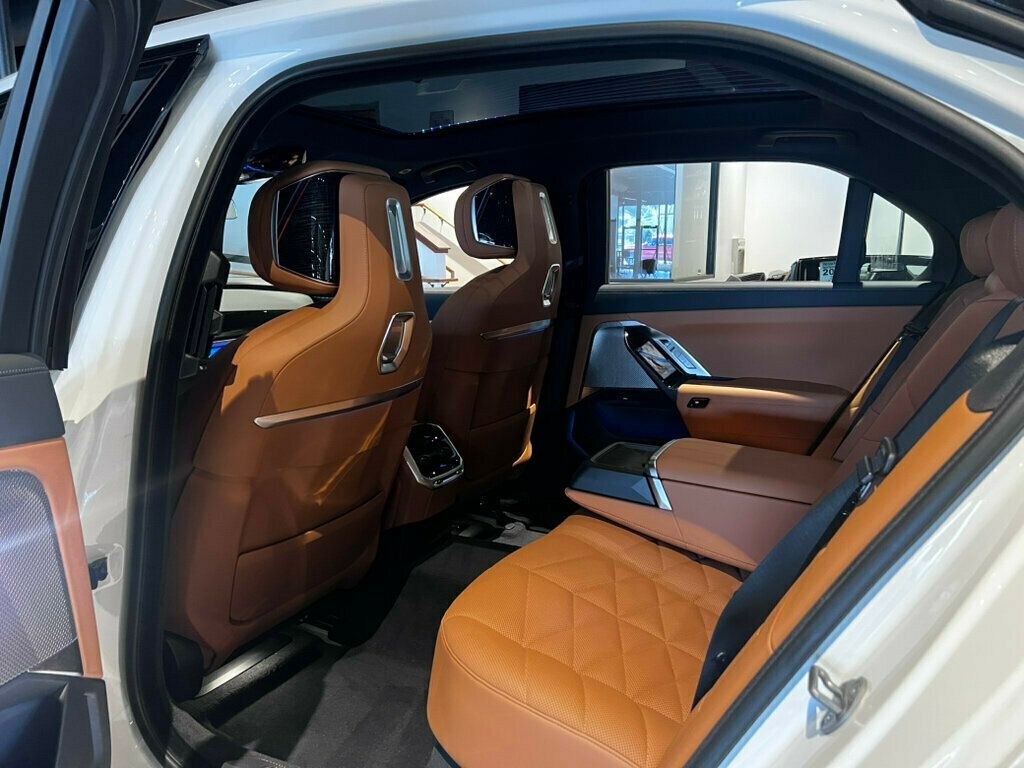 2023 BMW 7 Series M SportPkg/DriveAssistProPkg/ParkAssistPkg/HighwayAssist/360Cam - 23055606 - 17