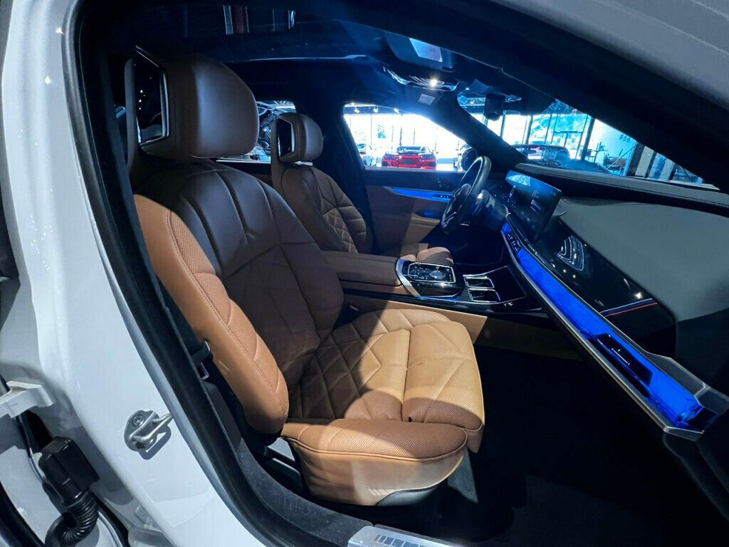 2023 BMW 7 Series M SportPkg/DriveAssistProPkg/ParkAssistPkg/HighwayAssist/360Cam - 23055606 - 24