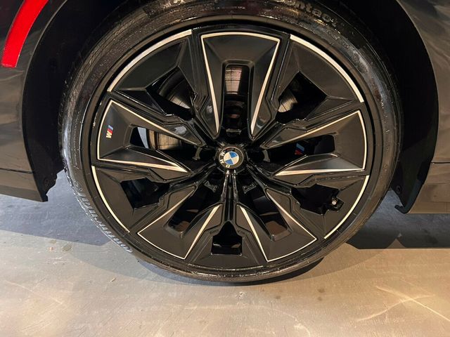2023 BMW 7 Series M SportProPkg/ParkAssistPkg/HeadsUpDisplay/HtdSts/HtdSteerWheel - 22978774 - 11
