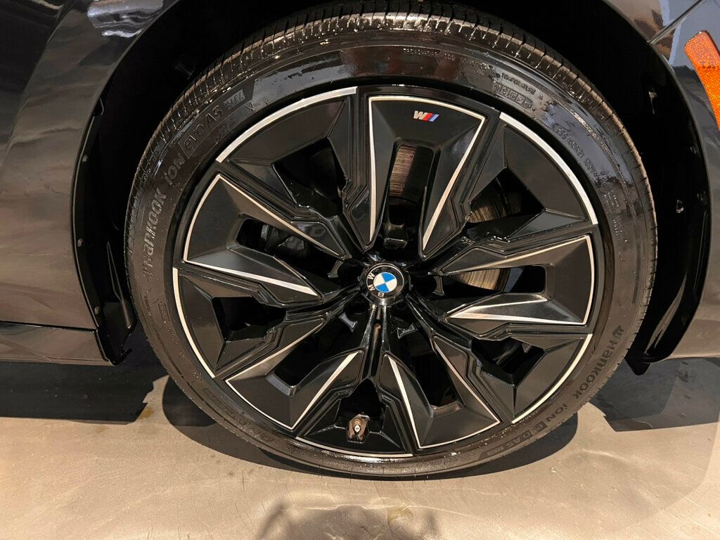 2023 BMW 7 Series M SportProPkg/ParkAssistPkg/HeadsUpDisplay/HtdSts/HtdSteerWheel - 22978774 - 12