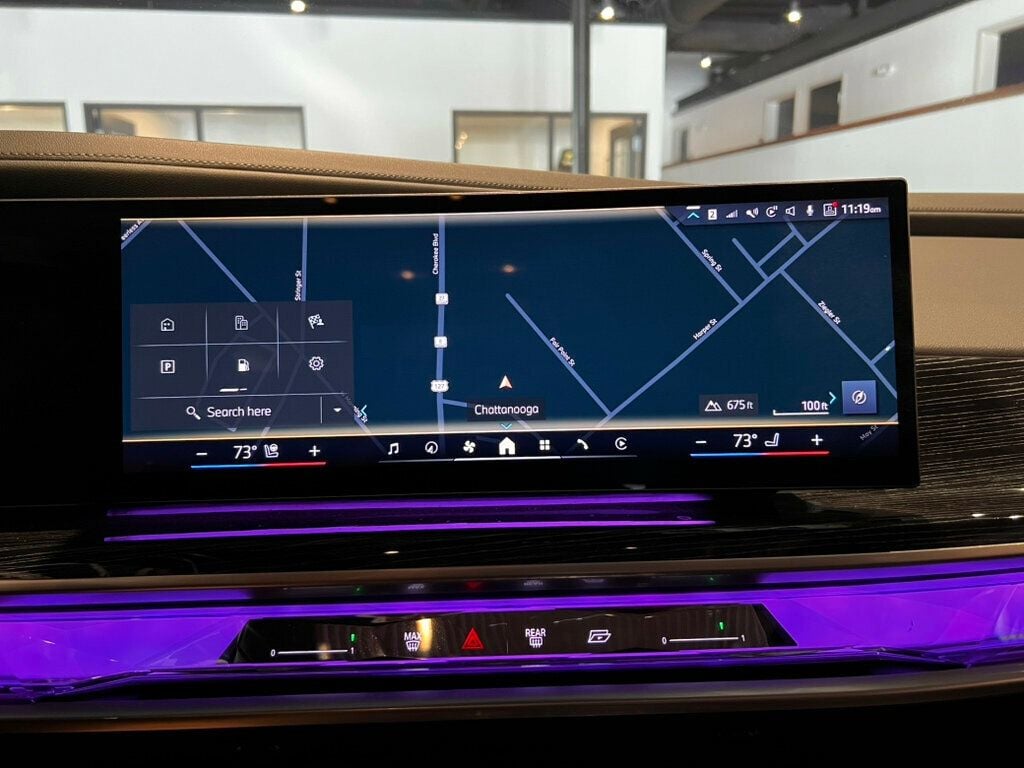 2023 BMW 7 Series M SportProPkg/ParkAssistPkg/HeadsUpDisplay/HtdSts/HtdSteerWheel - 22978774 - 19