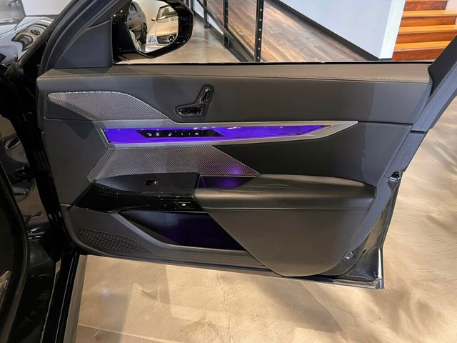 2023 BMW 7 Series M SportProPkg/ParkAssistPkg/HeadsUpDisplay/HtdSts/HtdSteerWheel - 22978774 - 32