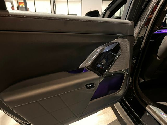 2023 BMW 7 Series M SportProPkg/ParkAssistPkg/HeadsUpDisplay/HtdSts/HtdSteerWheel - 22978774 - 5