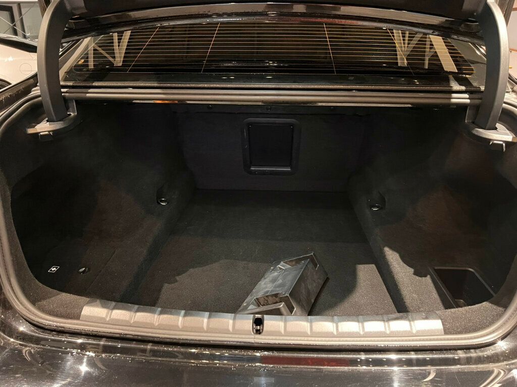 2023 BMW 7 Series M SportProPkg/ParkAssistPkg/HeadsUpDisplay/HtdSts/HtdSteerWheel - 22978774 - 7