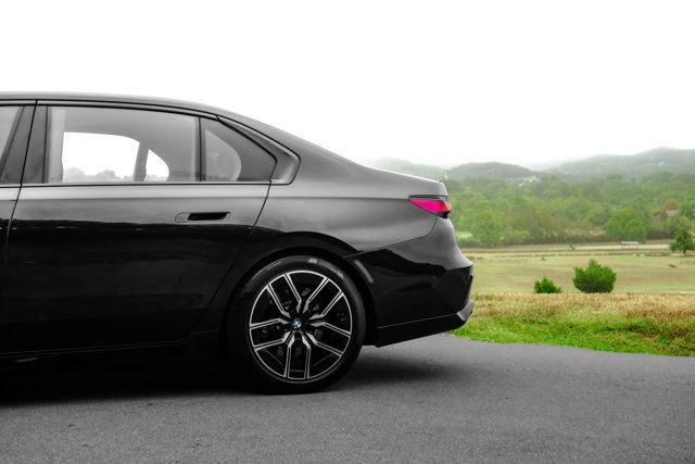 2023 BMW 7 Series MSRP$131575/LuxuryRearSeatingPkg/DrivingAssistanceProPkg/NAV - 23079300 - 9