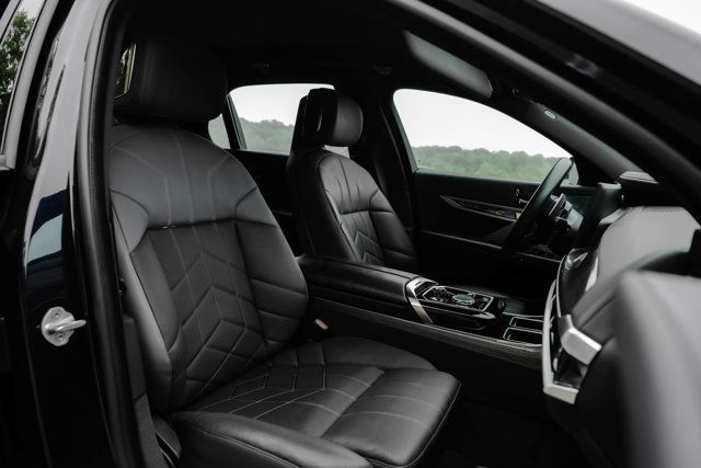 2023 BMW 7 Series MSRP$131575/LuxuryRearSeatingPkg/DrivingAssistanceProPkg/NAV - 23079300 - 18