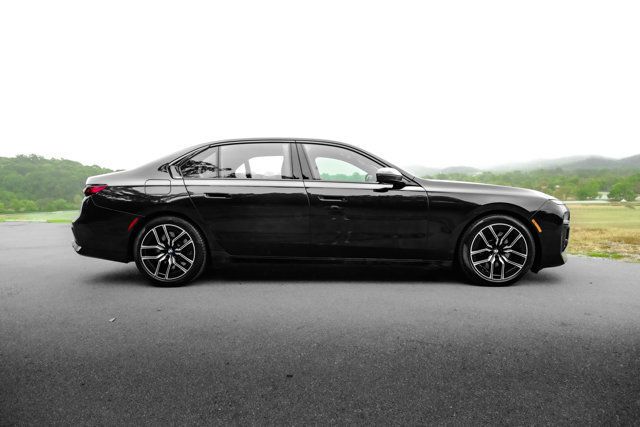 2023 BMW 7 Series MSRP$131575/LuxuryRearSeatingPkg/DrivingAssistanceProPkg/NAV - 23079300 - 1