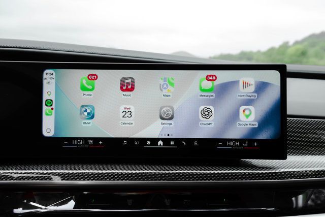 2023 BMW 7 Series MSRP$131575/LuxuryRearSeatingPkg/DrivingAssistanceProPkg/NAV - 23079300 - 26