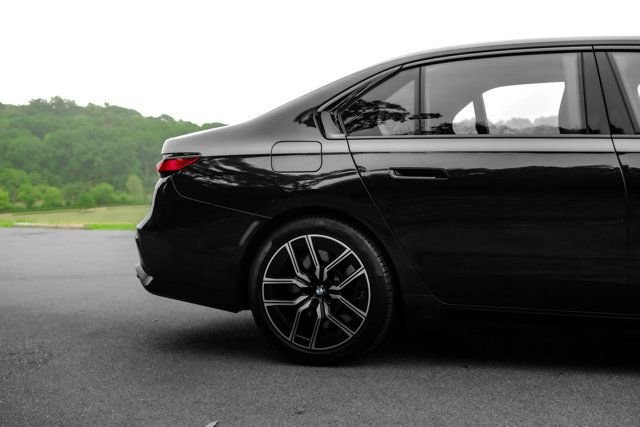 2023 BMW 7 Series MSRP$131575/LuxuryRearSeatingPkg/DrivingAssistanceProPkg/NAV - 23079300 - 2