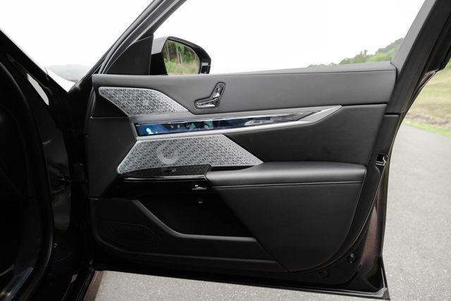 2023 BMW 7 Series MSRP$131575/LuxuryRearSeatingPkg/DrivingAssistanceProPkg/NAV - 23079300 - 46
