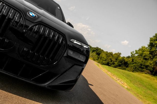 2023 BMW 7 Series MSRP$132345/ExecutivePkg/M-SportProPkg/DrivingAssistancePkg/NAV - 23065131 - 13