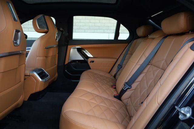 2023 BMW 7-Series 740i - 23085118 - 22
