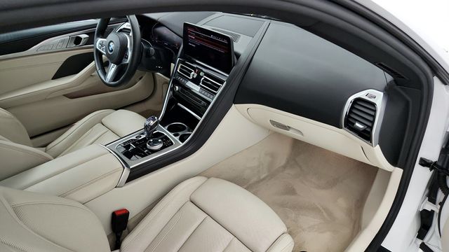 2023 BMW 8 Series 840i xDrive - 22950021 - 25