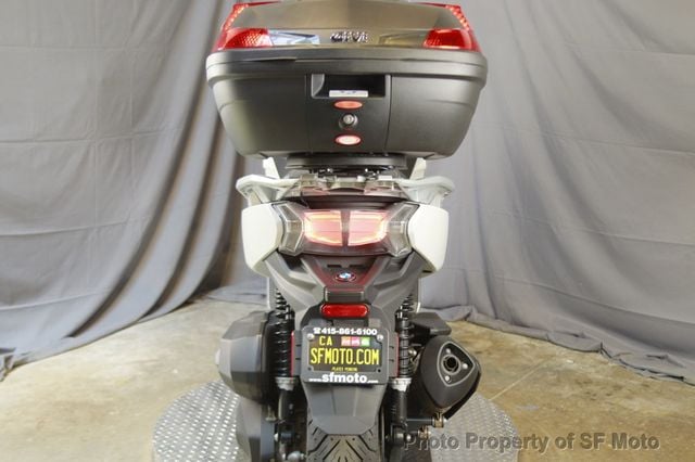 2023 BMW C 400 GT ONLY 425 MILES! - 22409384 - 23
