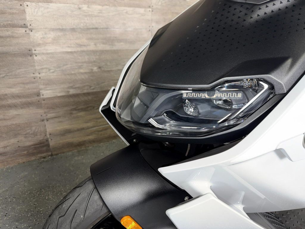 2023 BMW CE 04 LOW MILES! - 22943424 - 15