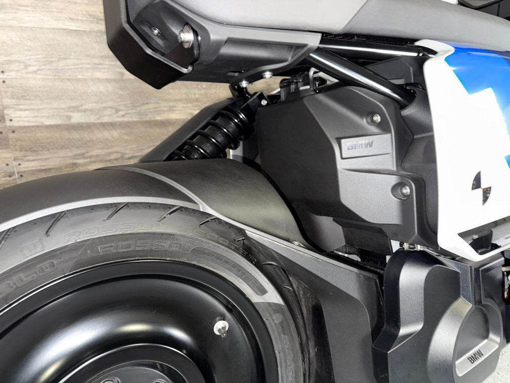 2023 BMW CE 04 LOW MILES! - 22943424 - 6