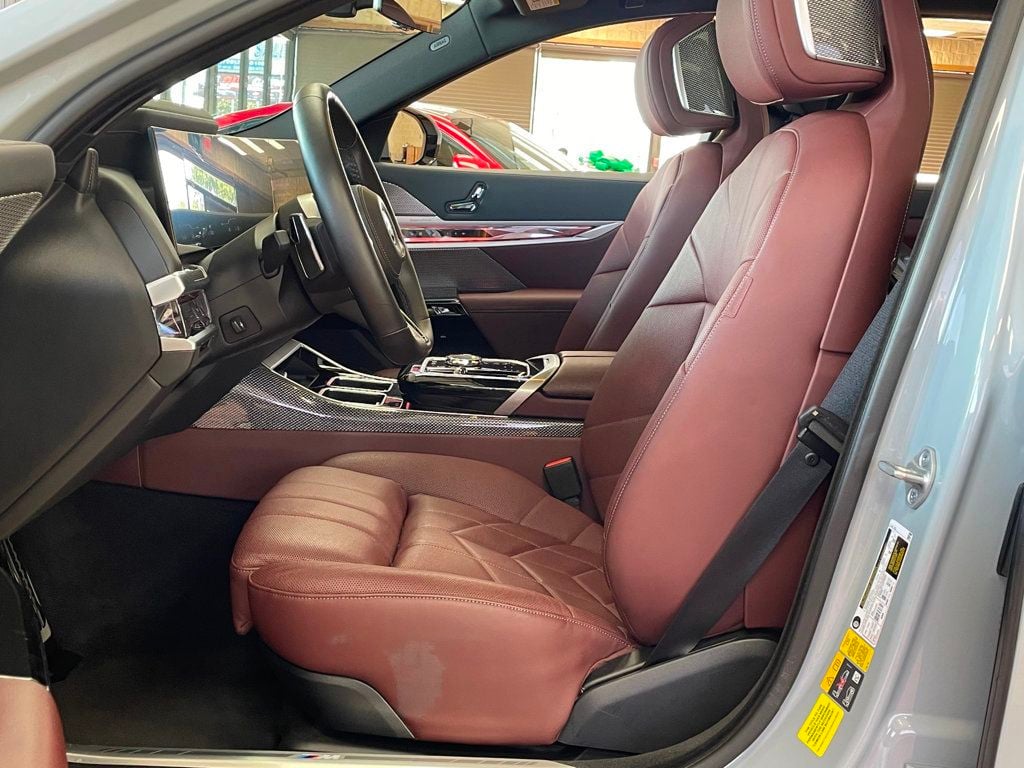 2023 BMW i7 xDrive60 - 23050178 - 10