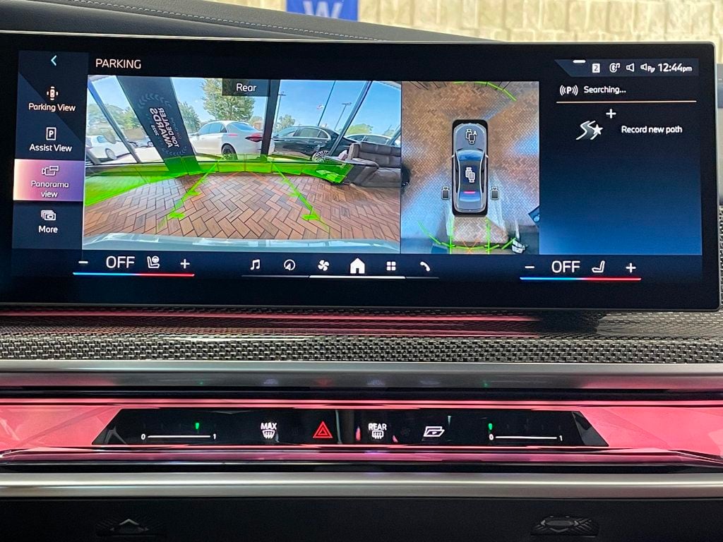 2023 BMW i7 xDrive60 - 23050178 - 38