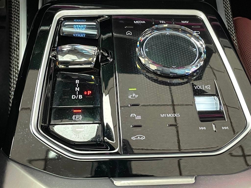 2023 BMW i7 xDrive60 - 23050178 - 44