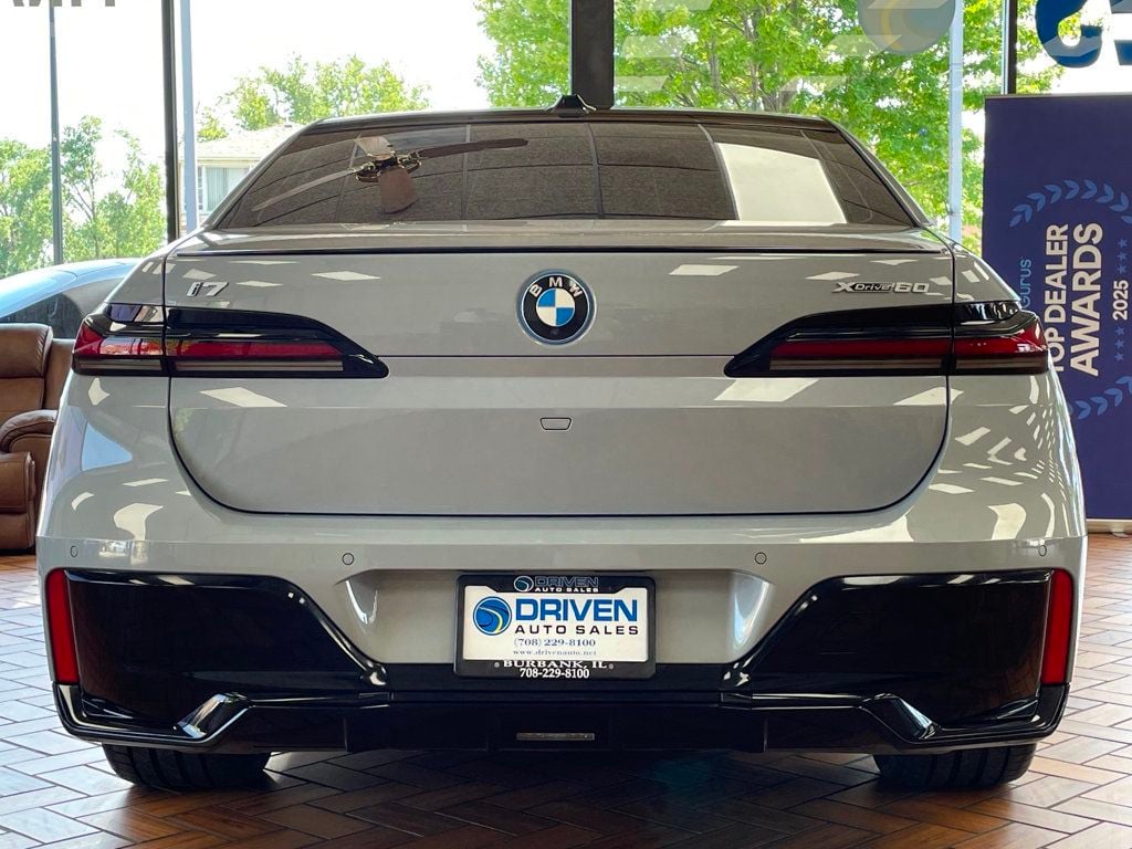 2023 BMW i7 xDrive60 - 23050178 - 8