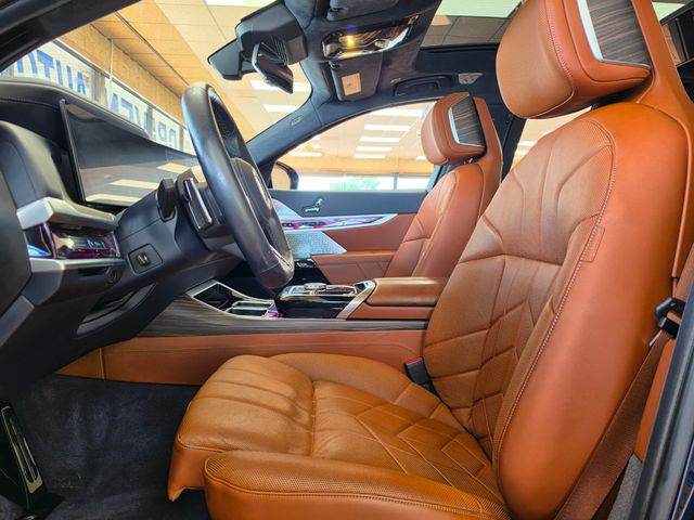 2023 BMW i7 xDrive60 - 23061751 - 12