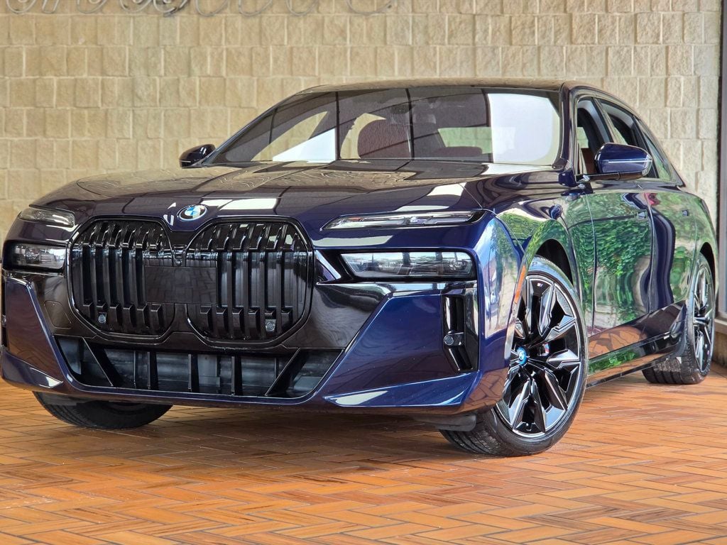2023 BMW i7 xDrive60 - 23061751 - 1