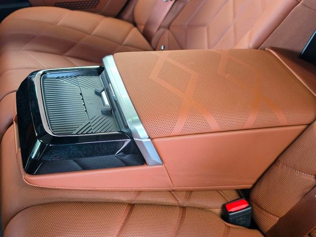 2023 BMW i7 xDrive60 - 23061751 - 28