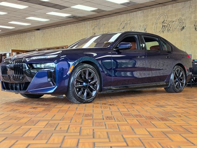 2023 BMW i7 xDrive60 - 23061751 - 3