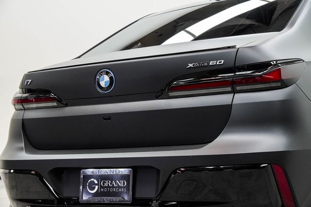 2023 BMW i7 xDrive60 - 23026362 - 11