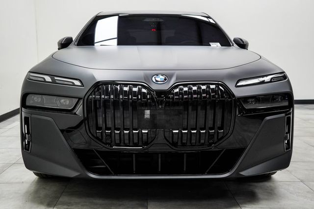 2023 BMW i7 xDrive60's photo